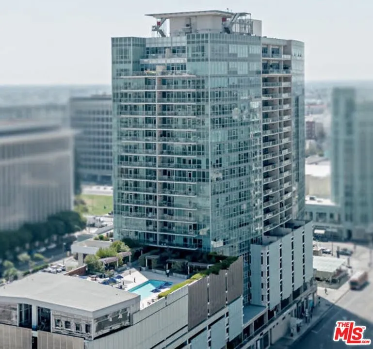 3785 Wilshire Boulevard 1905, Los Angeles, California 90010 home-pic-0